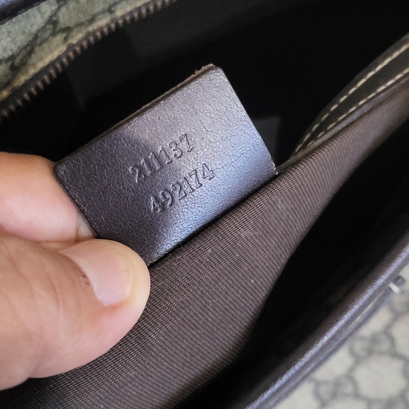 GUCCI GG Supreme Monogram MM Zippered Tote Bag... Authentic!! - Picture 11 of 16